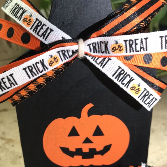 Hand Crafted Mini Rolling Pin and Cutting Board Shelf Seater - Picture 5 of 5